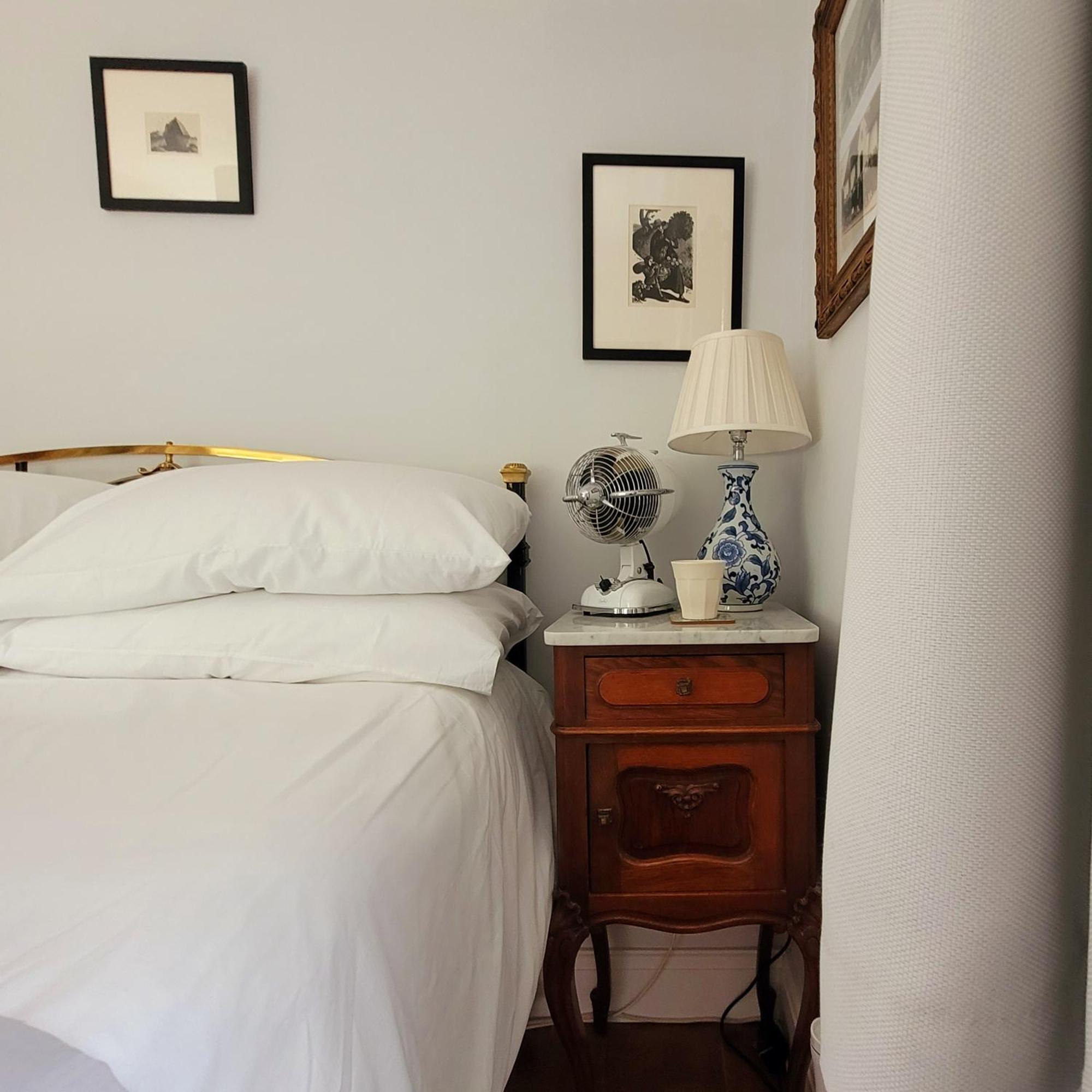 The Old School B&B Chichester Bilik gambar