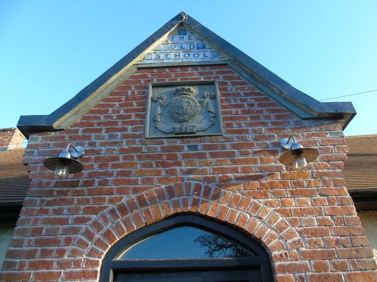 The Old School B&B Chichester Luaran gambar